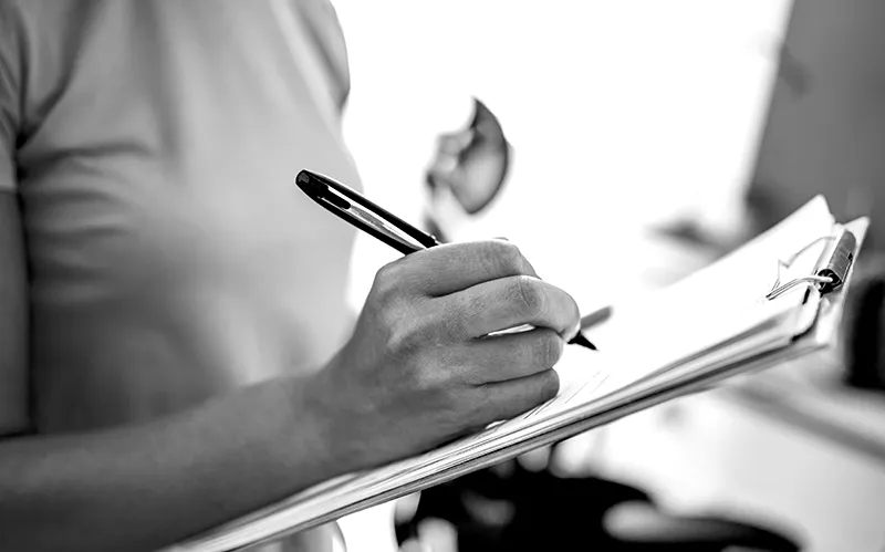 SP_26_MandatoryReporting_Secondary1_GettyImages-1434437996_bw_800